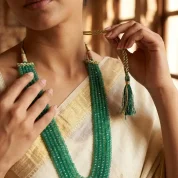 Emerald-green-stone-mala