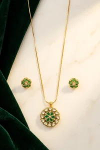 Kundan-Bloom-pendant-set