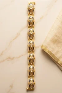 Kundan-n-Pearl-off-white-bracelet