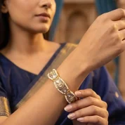 Kundan-n-Pearl-off-white-bracelet