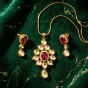 Lovers-Kundan-pendant-set