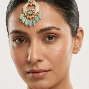 Meenakari-kundan-chaand-tikka
