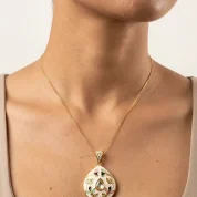 White-kundan-pendant-set