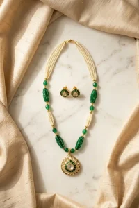 emerald-kundan-pendant-set