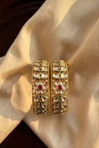 intricate jadau kundan kada