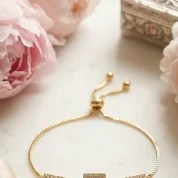 lustrous-square-diamond-bracelet