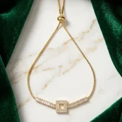 lustrous-square-diamond-bracelet