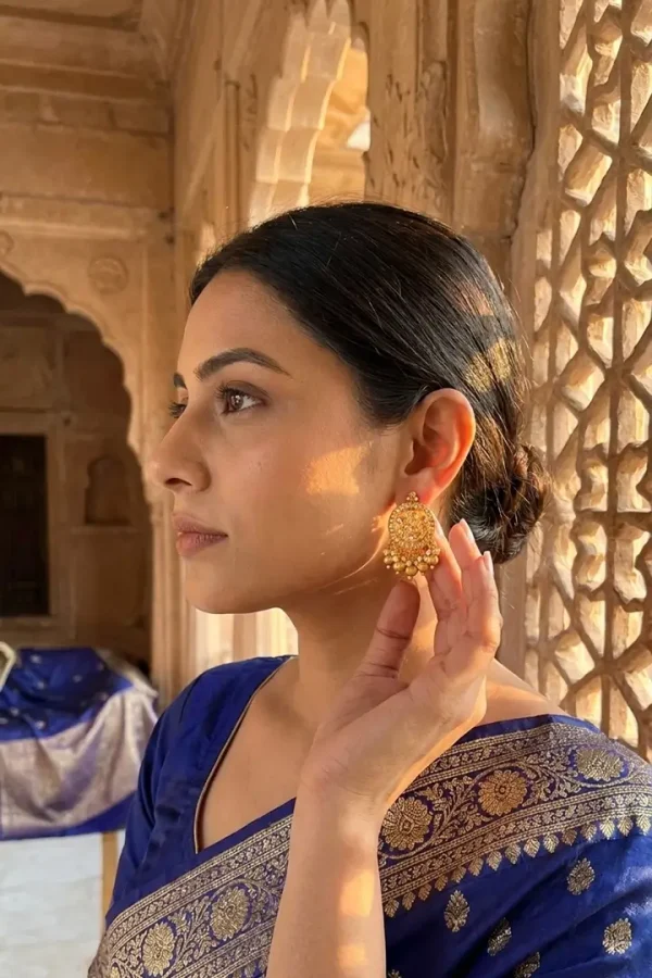 studded-gold-peacock-jhumke