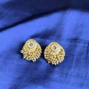 traditional-gold-earrings