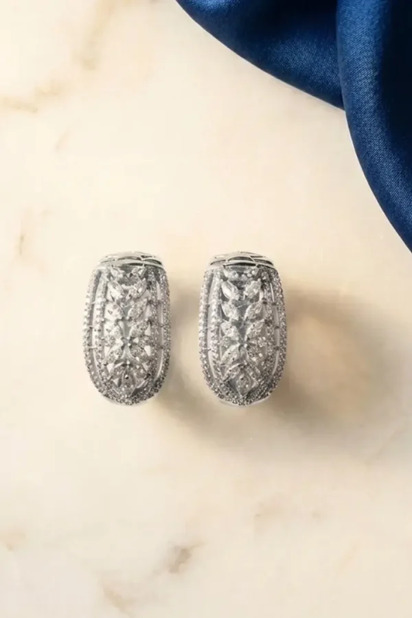 elegant-diamond-leaf-studs