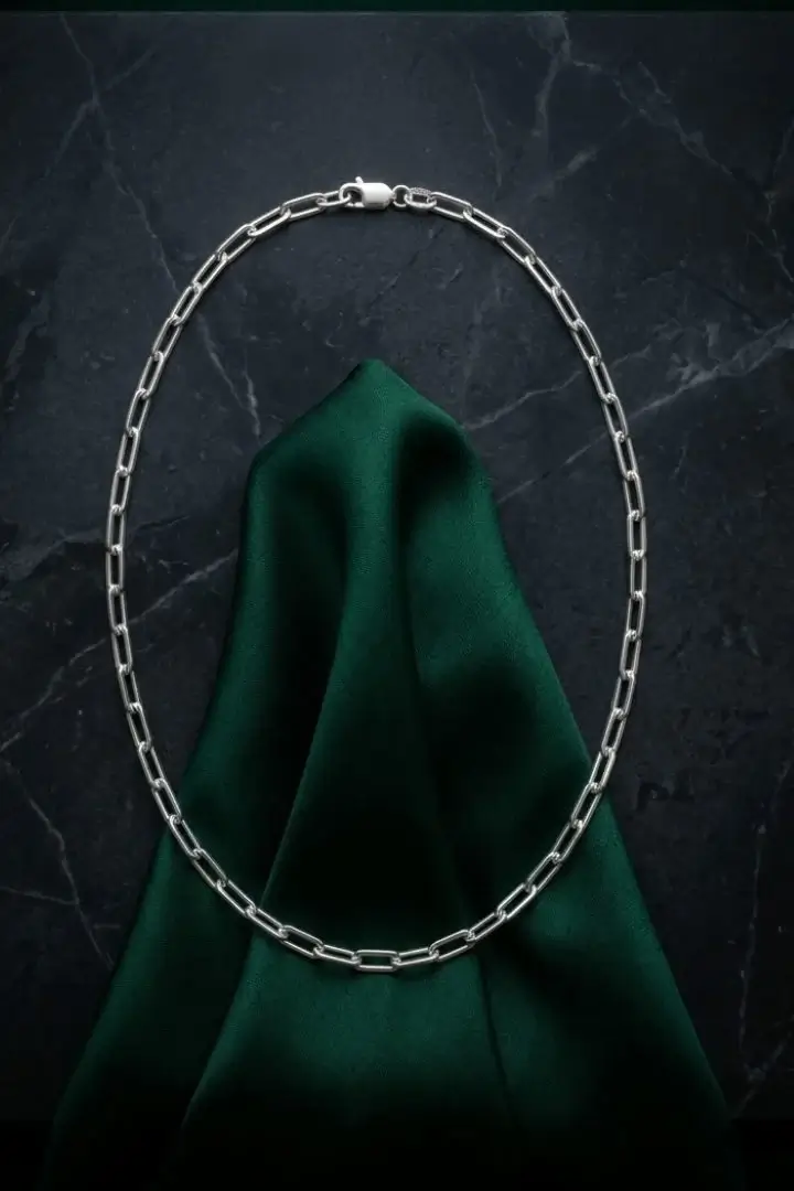 Paperclip-Chain-1