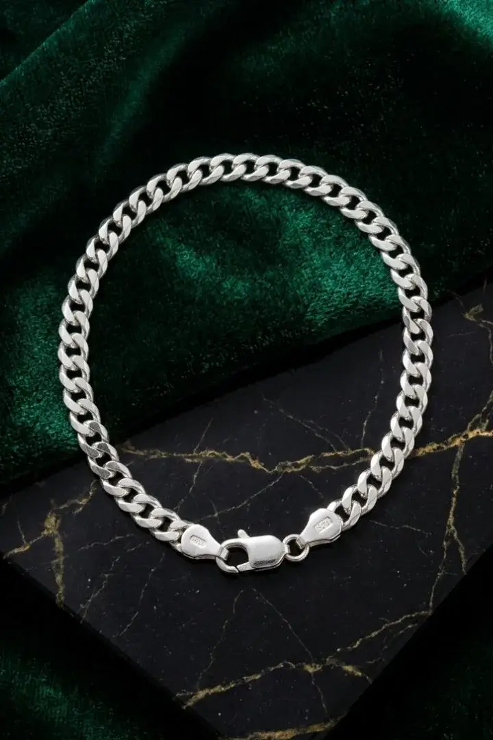 small-curb-link-bracelet-1